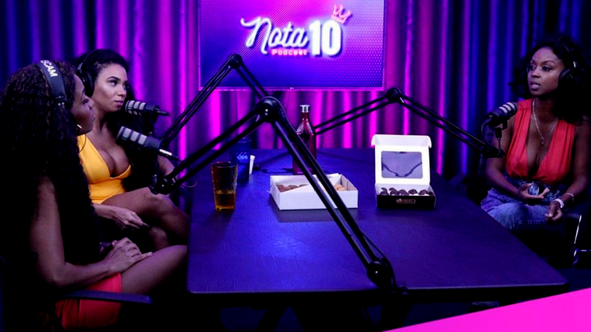 mayara santos -Podcast com Valeska Reis e Evelyn Bastos